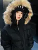 Chaqueta con capucha de algodón de marca de moda nicho de tendencia con cuello de pelo, Unisex, Cálida para Otoño e Invierno, Versátil, Chaqueta acolchada retro