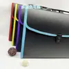 Carpeta de acordeón portátil tamaño A4 de gran capacidad con 13 compartimentos y bordes de colores para guardar exámenes y documentos de estudiantes
