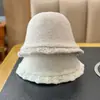 Nuevo Gorro de Lana Tejido Cálido Retro para Mujer, Encaje Delicado, Dulce, Moderno y Versátil, Sombrero de Cubo Pequeño que Resalta el Rostro