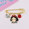 Blancanieves Cabello Largo Jasmine Broche Pin Accesorios Casuales y Exquisitos Personalizados Dibujos Animados Estilo Japonés Joyería Linda Regalo Princesa