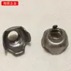 Atacado do Fabricante Chapa de Ferro Redonda Soldada Interna Fêmea com Conector de Fixação Fêmea Embutido Porca de Manga Interna Oca Dentes de Rosca Interna