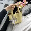 Colete Estilo Transfronteiriço com Padrão de Lichia Bolsa Cesta de Legumes para Mulheres 2025 Nova Bolsa de Ombro Único Transversal de Couro Genuíno Moda Versátil Tendência