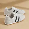 Sapatos Agan Calçados Femininos 2026 Novo Estilo Mais Vendidos Primavera Outono Sola Plana Sapatos de Treinamento Alemães Versátil Esporte Estudante Casual Tênis de Skate
