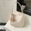 Bolso Casual con Colgante para Mujer, Gran Capacidad, Estilo Nuevo, Adecuado para Ir al Trabajo, Bolso de Hombro Único para Debajo del Brazo, Bolso Tote Vintage Versátil de Gama Alta