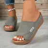 Nueva colección de verano: Sandalias de cuña estilo europeo y americano, sandalias de playa de punta abierta a la moda, ligeras y cómodas para uso en exteriores, sandalias para mujer, disponibles en stock