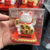 Transfronterizo 2.5 pulgadas Gato de la Fortuna con Mano Saludando Solar Gato Saludando Adorno para Pastel de Horneado Coche Regalo de Año Nuevo