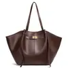 Bolsa Tote de Grande Capacidade para Trabalho Transfronteiriço e Deslocamento para Mulheres 2025 Novo Estilo Coreano Moda Bolsa de Braço Simples Casual Bolsa Feminina