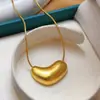 Cadena de Hueso de Serpiente de Acero de Titanio en Forma de Corazón de Lujo Ligero Cadena para Clavícula de Mujer Acero Inoxidable Chapado en Oro de 18K Collar con Colgante de Corazón Simple Joyería