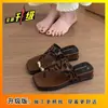 Sandalias Retro de Cuña con Anillo para Dedo del Pie Estilo Francés 2026 Modelo Nuevo con un Acabado Metálico de Alta Gama, Sandalias de Cuña Casual tipo Chancla para Playa para Mujer