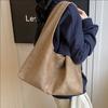 Bolsa Grande Fosca Retrô Feminina 2025 Nova Outono e Inverno Grande Capacidade Bolsa de Ombro Maillard Trabalho Deslocamento Bolsa Tote