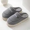 Pantuflas de Algodón Familiares para Padres e Hijos para Mujer Invierno Pareja Hogar Interior Cálidas Antideslizantes Resistentes al Desgaste Pantuflas Delicadas de Felpa con Dibujos Animados de Oso