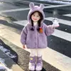 Ropa de Otoño e Invierno para Niñas Suéter Elegante de Lana con Dibujos Animados y Felpa Abrigo de Piel Sintética Engrosado para Bebés Ropa de Invierno Nuevo 2026