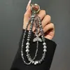 Cadena para Teléfono de Lujo Ligero con Diamantes de Cristal de Cola de Pez, Doble Cadena Versátil con Colgante Hecho a Mano de Perlas, Accesorio de Moda de Alta Gama
