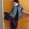 Conjunto de otoño e invierno para niños 2026 nuevo estilo chaleco acolchado gris para bebés y niños pequeños, look moderno y casual chic