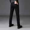 Jeans Negros Lavables de Alta Gama para Hombre, Otoño, Resistentes al Descoloramiento, Corte Delgado, Pierna Recta, Versátiles, Elásticos, Pantalones Largos Casuales para Uso al Aire Libre