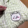 Pijama Fofo de Verão Novo Estilo Japonês para Mulheres, Shorts de Manga Curta, Roupa de Casa para Estudantes, Conjunto de Peça Externa com Urso Autodepreciativo em Xadrez