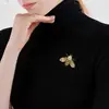 Broche Abelha de Pérola Retrô Temperamento Feminino de Alto Padrão Inseto Totalmente Diamantado Design de Broche Sensação de Design Pinos de Nicho Acessórios para Terno