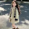 Casaco Médio Estilo Coreano Outono para Meninas 2026 Nova Moda Versão Coreana Jaqueta Estilosa tipo Xale Top Solto para Meninas Mais Velhas