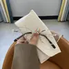 Óculos de Sol Nerd Retrô Americano Feminino 2025 Novo Alta Sensação Moda Estilo Old Money Armação Pequena Oval Óculos de Sol