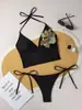 Bikini sexy de cuello halter para comercio exterior con decoración de bordado de lentejuelas, conjunto de traje de baño de dos piezas con parte inferior de triángulo para mujer