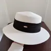 Sombrero de Paja Insignia Metálica Sombrero de Paja Fruncido Nuevo Estilo Verano 2025 Sombrero Cubo Sombrero de Sol de Ala Ancha Retro Protección Solar Moda
