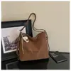 Bolso de hombro vintage transfronterizo, bolso tote de cuero suave de gran capacidad para mujer, nuevo modelo 2026, mochila simple casual para el día a día