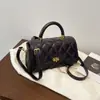 Bolso retro con estampado de diamantes para mujer, nuevo bolso cuadrado pequeño de moda y elegante 2026, diseño de alta calidad, adecuado para ir al trabajo, se puede llevar como bolso de hombro o bolso cruzado