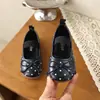Sapatos de Veludo com Bolinhas para Meninas, Boca Rasa, Nova Coleção Primavera 2026, Fecho Mágico Dopamina, Mocassins Fofos de Princesa