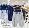 Pantalones de Chándal Gruesos para Niños de Invierno 2025 Estilo Nuevo para Niños Mayores, Pantalones de Chándal Casuales de Moda para Otoño e Invierno Nuevo Estilo