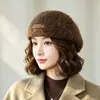 Gorra de Invierno/Otoño 2026 Nueva, con Etiqueta de Cuero, Visera de Punto de Lana, Adelgazante, Moderna, Cálida y Elegante