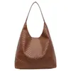 Bolsa Retro de Grande Capacidade Feminina 2026 Nova Outono Simples Versátil Bolsa de Ombro Estilo Coreano Casual para Encontros e Trabalho