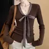 Camisa Básica de Punto Lavada Estilo Coreano con Cuello en V, Mangas Largas y Lazo para Mujer - Venta al por Mayor de Fabricante - Otoño e Invierno - Hilo Cardado