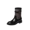 Furadeira Color Block de Cano Curto. Botas Martens 2026 Inverno Plataforma Salto Baixo Baixo Couro Genuíno Bico Redondo Fivela Camurça e Couro Patchwork Botas Curtas Femininas
