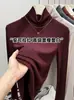 Camisa Base Ankora Vermelha com Acabamento Escovado para Mulheres Inverno 2024 Gola Alta Veludo Fino Manga Longa Slim Stretch Camiseta Top