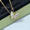 Collar Mariposa Marquesa Finamente Tallado Bicolor V-Gold con Incrustaciones de Nácar Blanco, Turquesa y Diamante Completo, Gruesamente Chapado en Oro de 18 Quilates, Cadena de Clavícula CNC