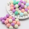 Al por Mayor en Stock Bolas de Pelo de Alta Elasticidad Niños Hechas a Mano DIY Bolas de Pelo Coloridas Pequeños Accesorios para Ropa Paquete de Materiales Decoraciones