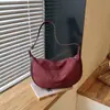 Bolsa de camurça para mulheres, nova coleção de outono 2026, estilo retrô de alta qualidade, adequada para o dia a dia, bolsa de ombro ou bolsa transversal, design em forma de meia-lua
