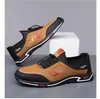 Zapatos ligeros nuevos para hombre para primavera, verano y otoño, zapatos de slip-on para hombre, antideslizantes, para exteriores, transpirables, superficie de cuero antideslizante, zapatos casuales transfronterizos