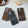Capa de celular com estampa de leopardo iPhone16romax é adequada para Apple 15 personalidade europeia e americana XR wave point X trend 8plus