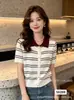 Cardigan de Tricô com Gola Polo e Listras Color Block Retrô com Recorte de Coração para Mulheres Verão Top de Manga Curta Slim Fit de Alta Qualidade para Mulheres