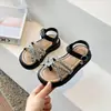 Chinelos Infantis, Sapatos Brilhantes de Princesa, Novo Estilo Verão 2026 Chinelos Infantis, Sapatos de Encaixe Estilosos para Meninas Pequenas
