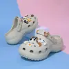 Zhangmen Buraco de Cachorro Sapatos com Buracos Aumento de Altura Enfermeiro 2026 Exterior Impermeável Roupa Externa Par Sapatos de Praia Chinelos de Bico Fechado Estilo Igual ao das Celebridades