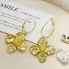 Pendientes de Flor Metálica Exagerados para Mujer, Elegantes con Estilo Europeo y Americano, Pendientes de Celebridad de Internet, Vestido Dorado para Dama, Pendientes de Gama Alta
