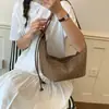 Bolso de Mano de Gama Alta Modelo Nuevo 2026 con Diseño en Forma de Cuerno, Bolso de Hombro Versátil, Diseño Único, Bolso Cruzado Pequeño Elegante, Bolso de Axila, Transfronterizo