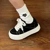 Lindas zapatillas retro de nicho para mujer, novedad primavera/otoño 2026 estilo coreano popular, zapatillas blancas de lona, a la moda y cómodas