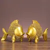 Nuevo Adorno Artesanal de Resina de Pez Dorado Estilo Chino "Abundancia Año tras Año" para Decoración del Hogar, Entrada y Gabinete de Vino con un Toque de Alta Gama
