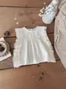 INS Blusa Recortada para Bebé Niña de Primavera y Otoño Camisa Base con Cuello de Loto Pantalones Sueltos Conjunto de Tres Piezas Estilo Coreano para Niña