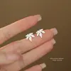 Pendientes de Plata de Ley S999 con Hoja de Arce Personalizada para Mujer 2025 Diseño de Nicho Moda Pendientes Sencillos Lisos de Plata para Orejas Perforadas