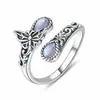 Novedad Europea y Americana Joyería Estilo Bohemio Personalizado Retro Mariposa Piedra Lunar Anillo Abierto Ajustable para Mujer