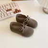 Zapatos de Cuero de Suela Blanda para Niñas 2026 Nuevo de Primavera Estilo Británico Zapatos de Princesa de Boca Baja Mocasines Retro de Suela Blanda